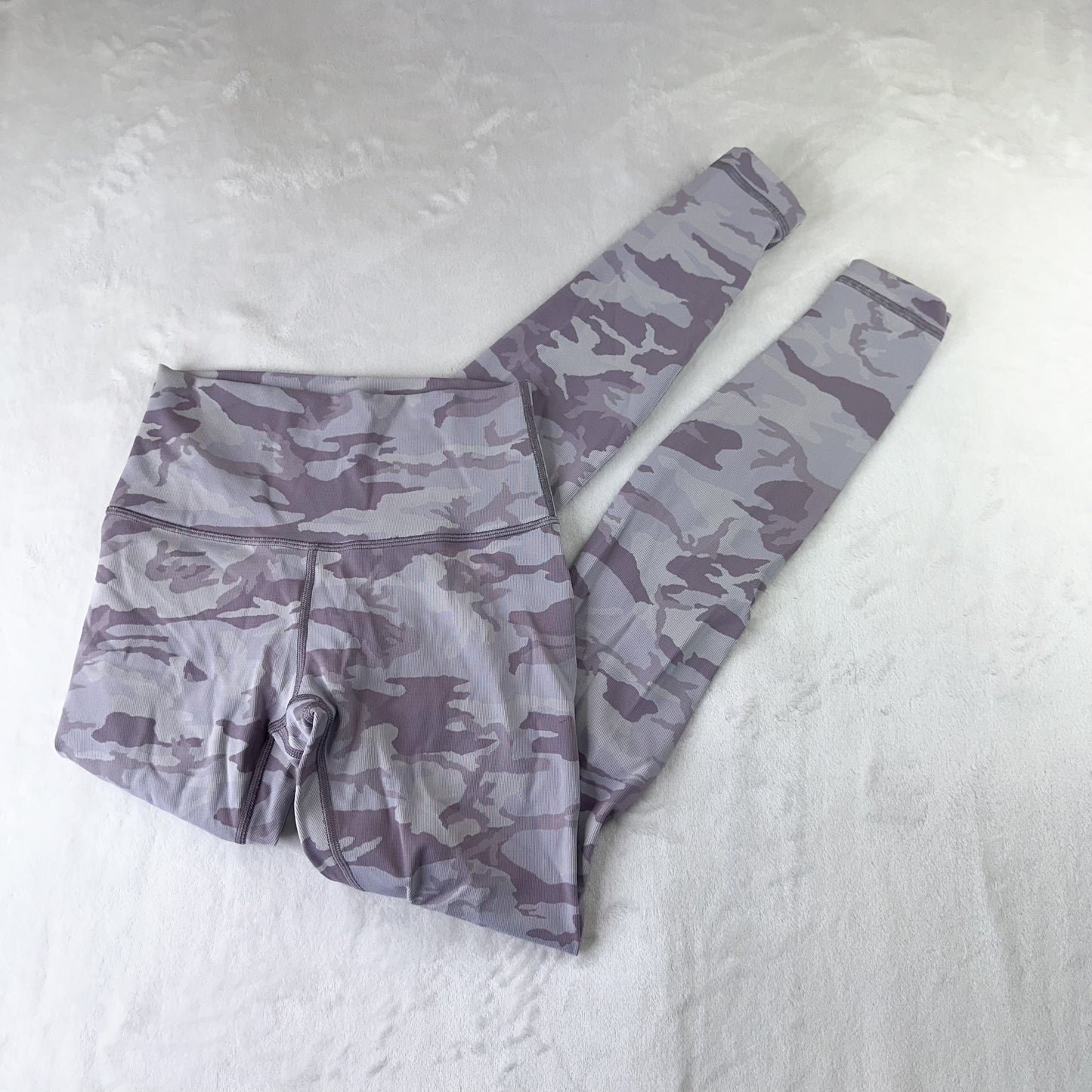 Size 4 Incognito Camo Jacquard Iced Iris Violet Verbana Wunder Under Legging 28”