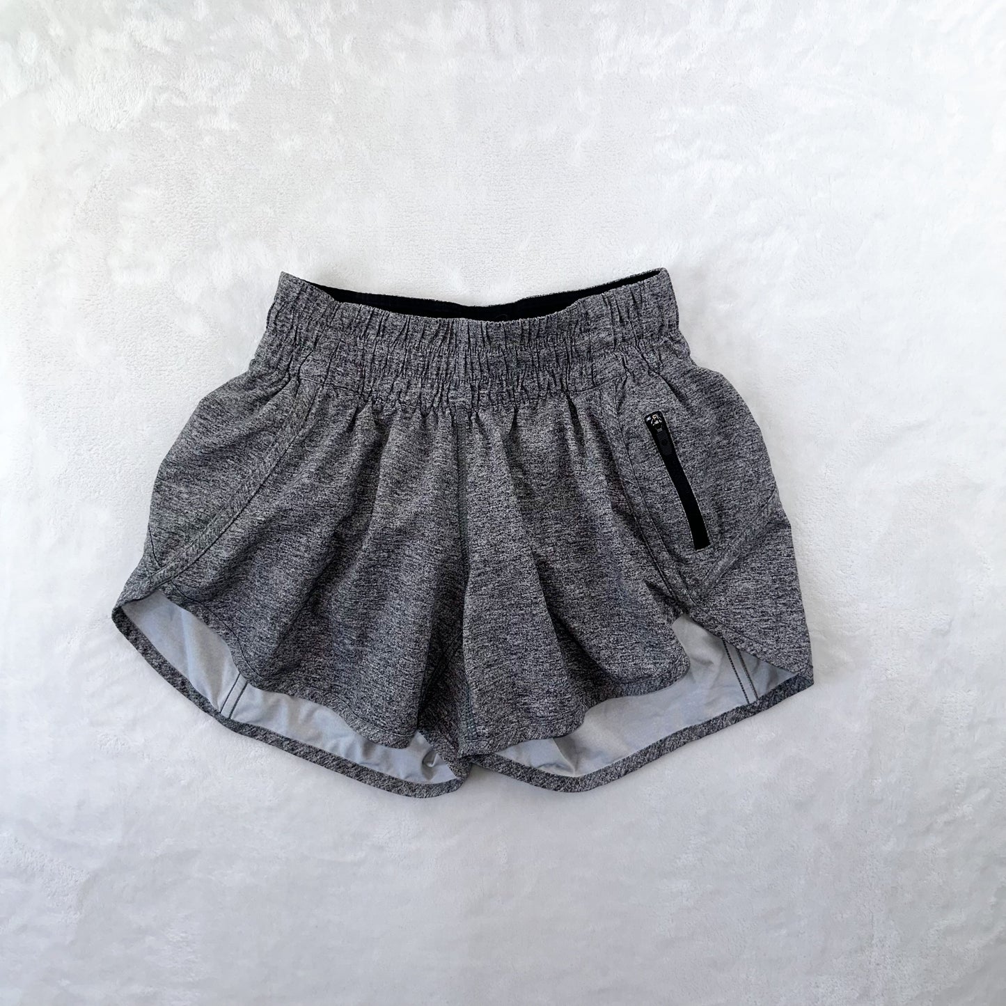 Size 4 Heather Lux Multi Black Tracker Short 4”