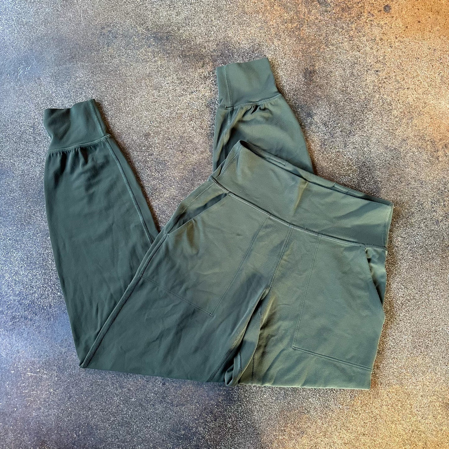 Size 4 Dark Olive Align Jogger 28”
