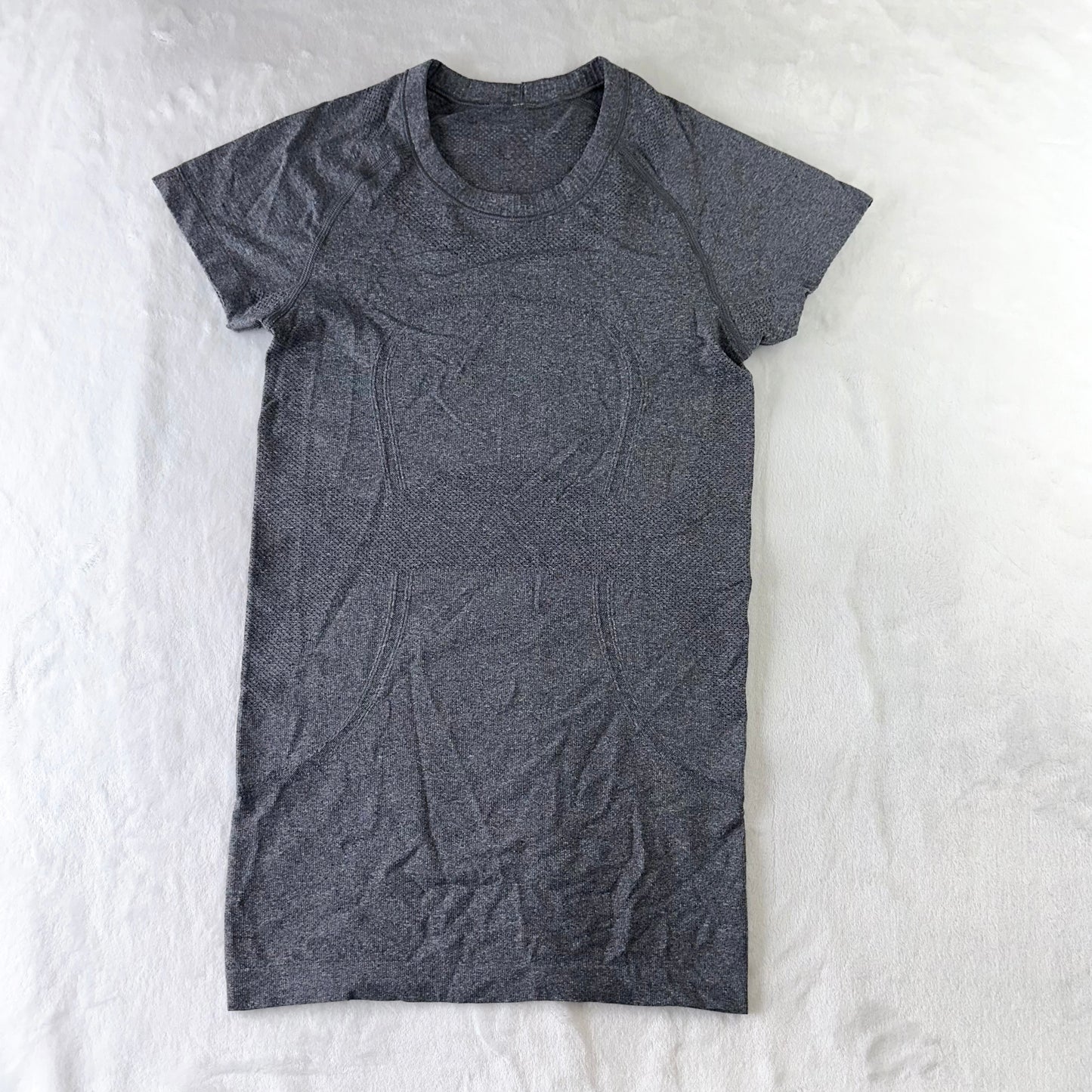 Size 4 Heathered Black Swifly Short Sleeve