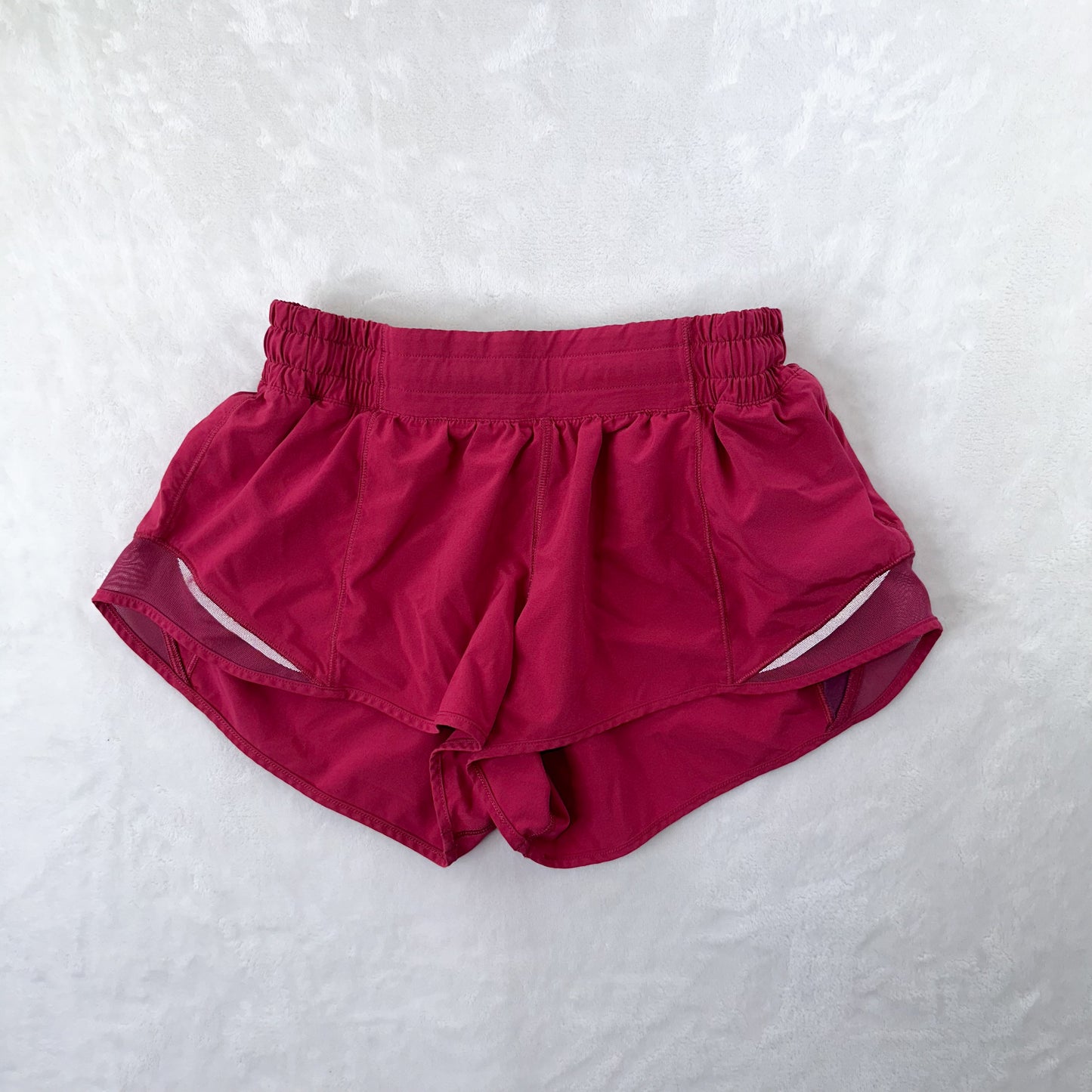 Size 6 Deep Luxe Hotty Short 2.5”