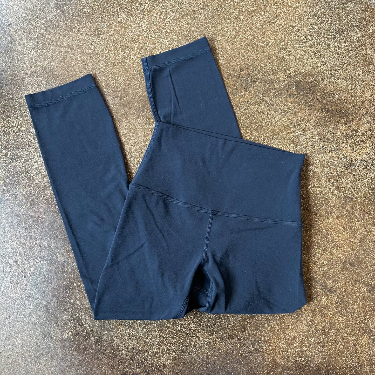 Size 2 True Navy Align Legging 21”
