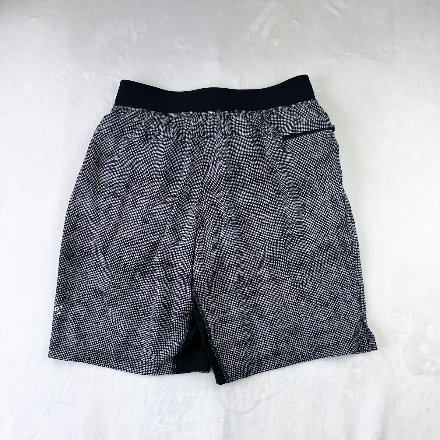 Size M Cubed Ice Grey Black T.H.E. Short 9" *Liner