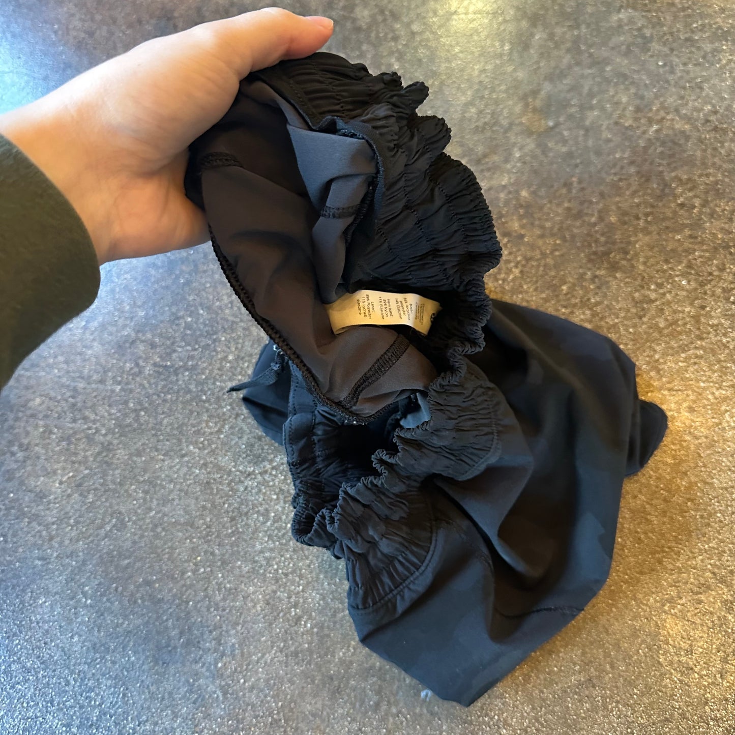 Size 8 Incognito Camo Multi Gator Green/Black Hotty Hot Short 4β *flaw