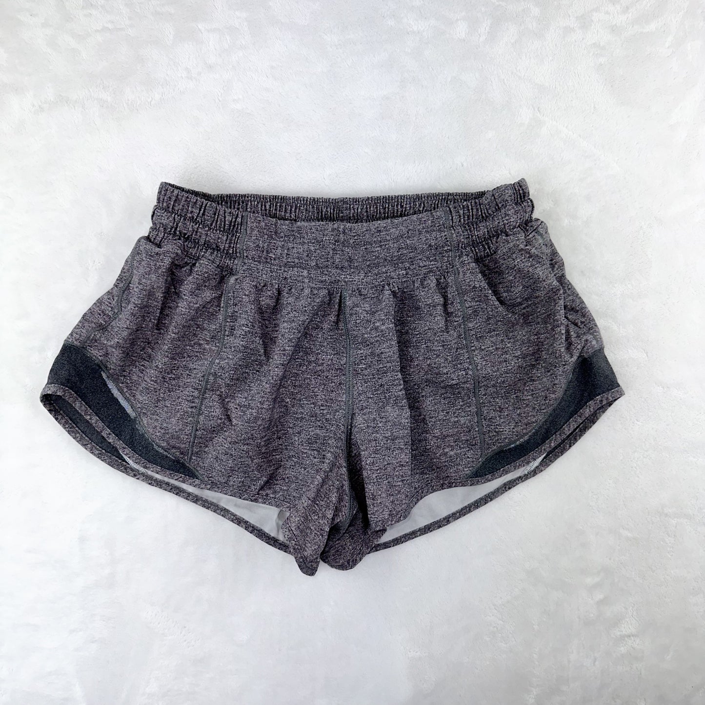 Size 6 Heathered Grey Hotty Hot Short 2.5”