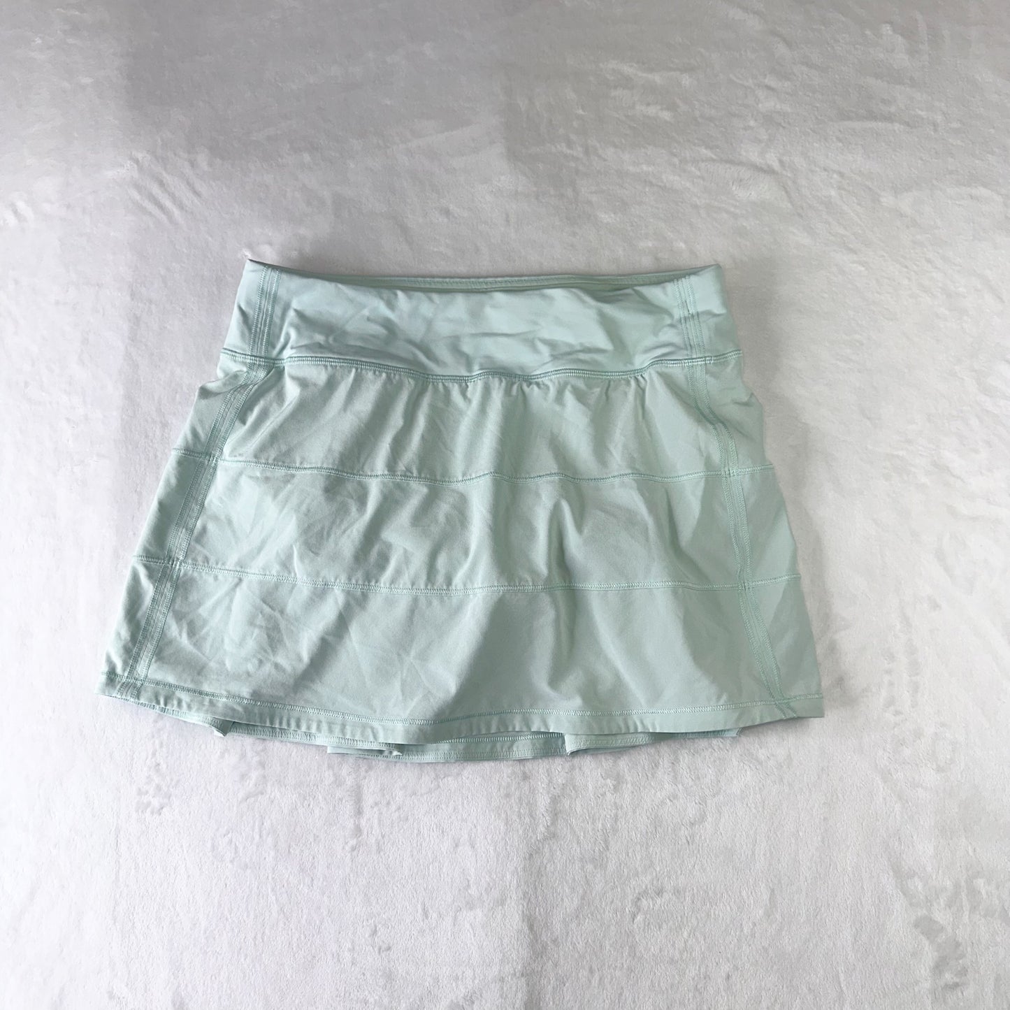 Size 6 Delicate Mint Pace Rival Mid-Rise Skirt 15”