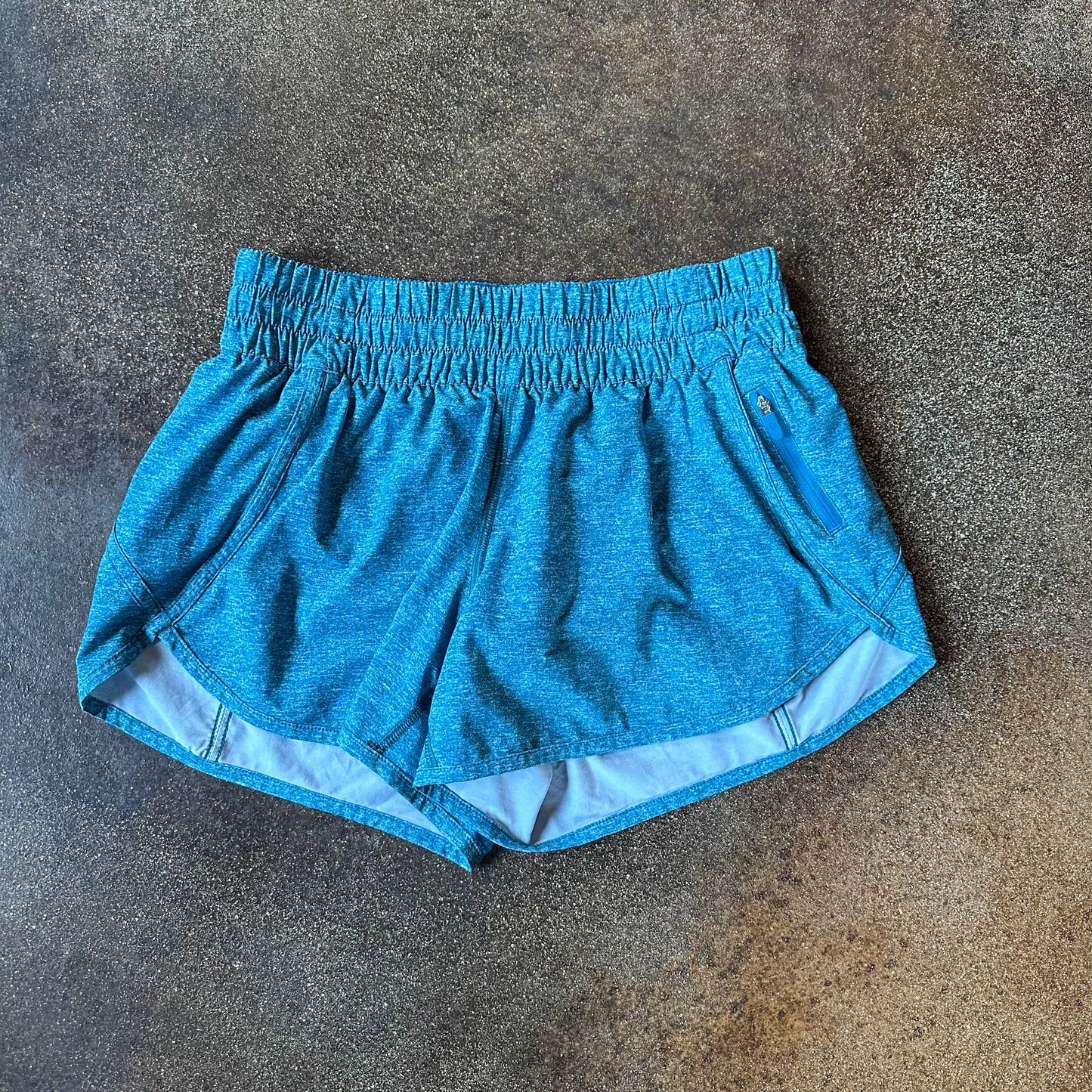 Size 8 Heather Lux Multi Hawaiian Blue Tracker Short 4”