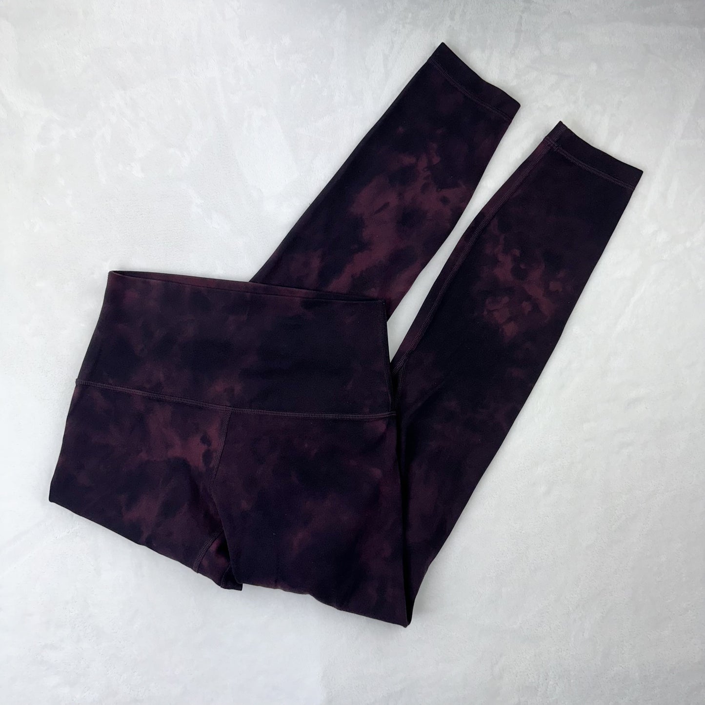 Size 4 Diamond Dye Cassis Black Align Legging 25”