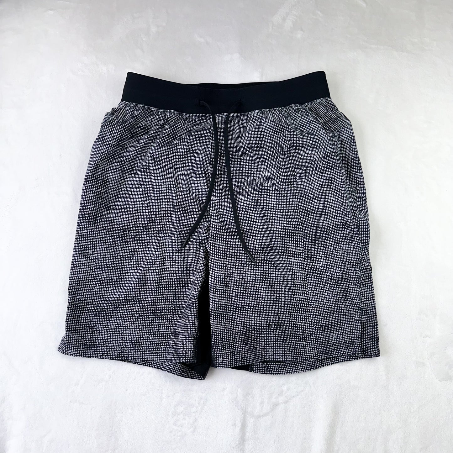 Size M Cubed Ice Grey Black T.H.E. Short 9" *Liner