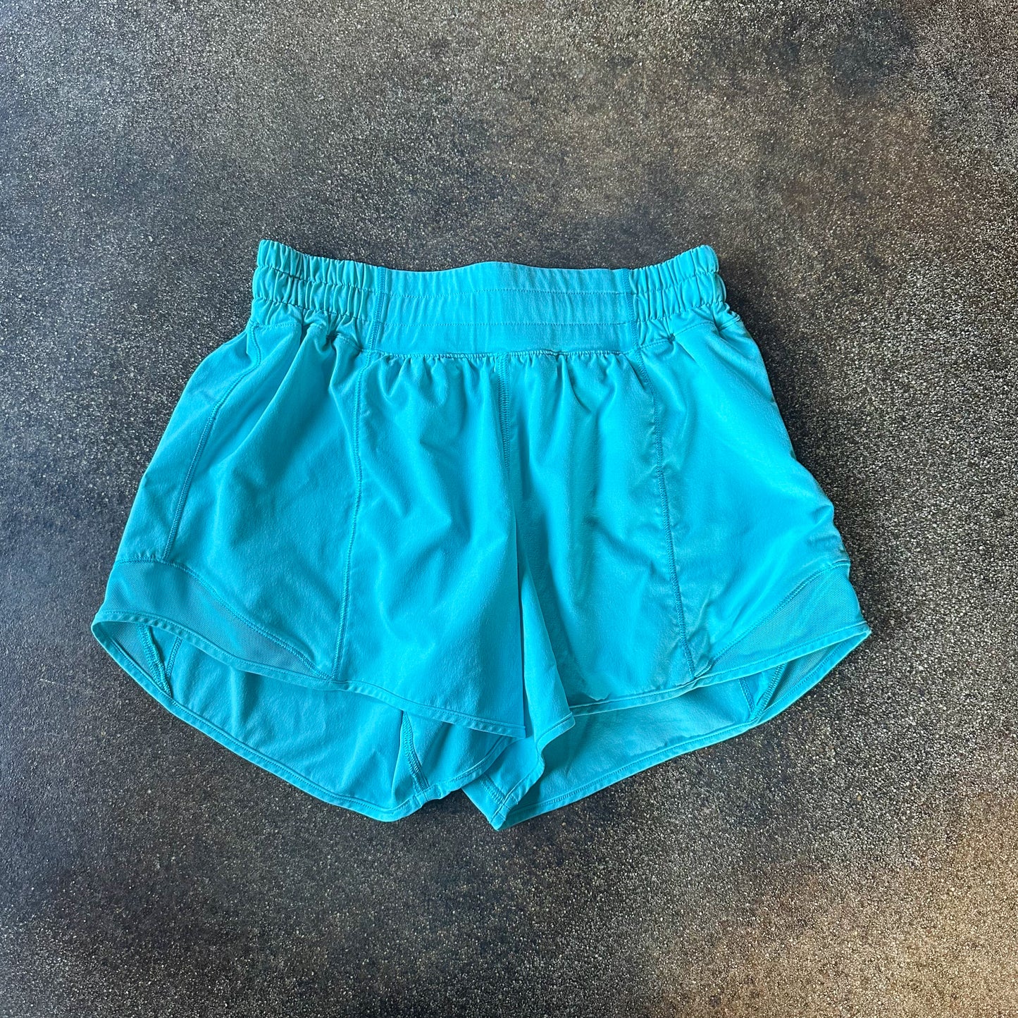 Size 4 Electric Turquoise Hotty Hot Short 4”