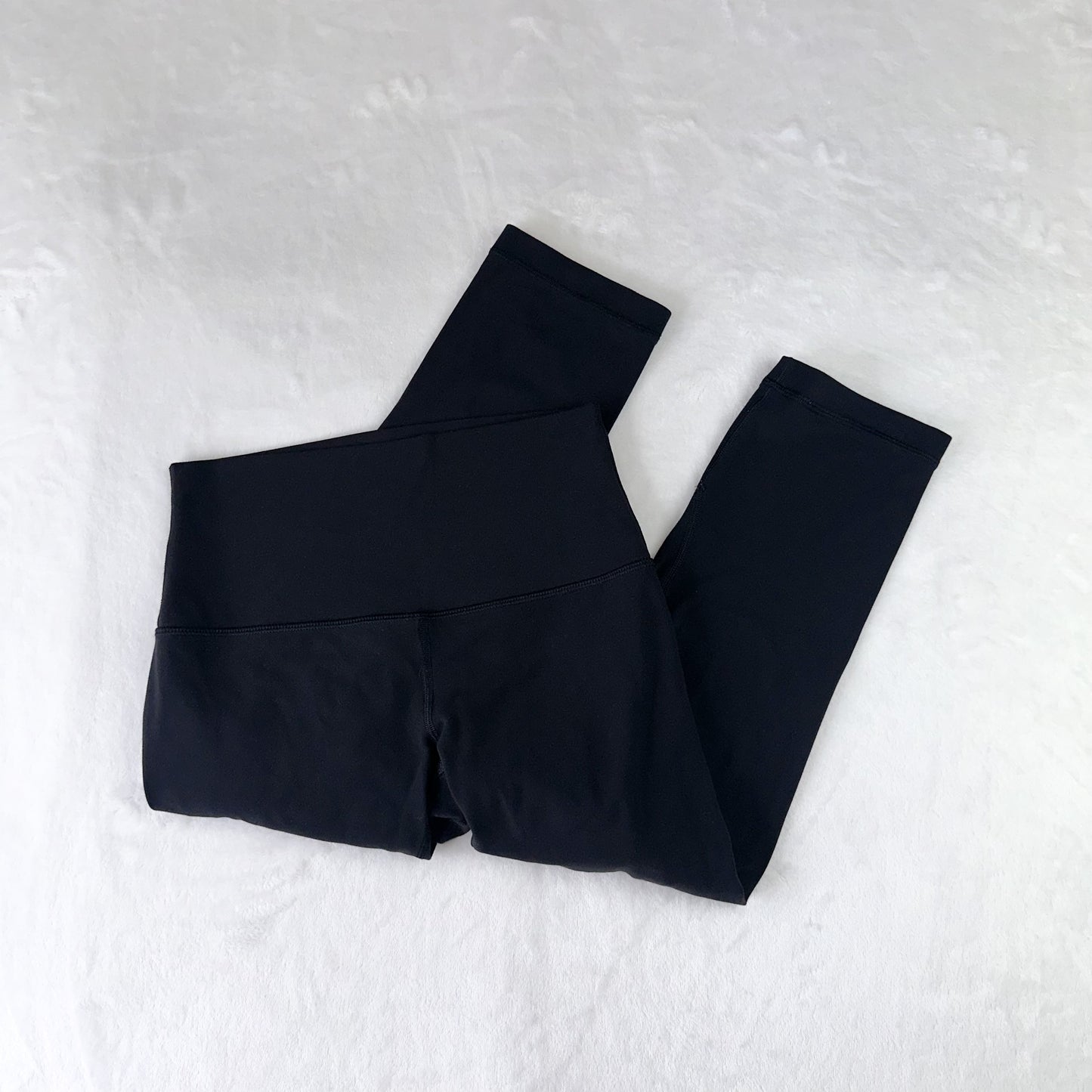 Size 4 Black Align Legging 18”