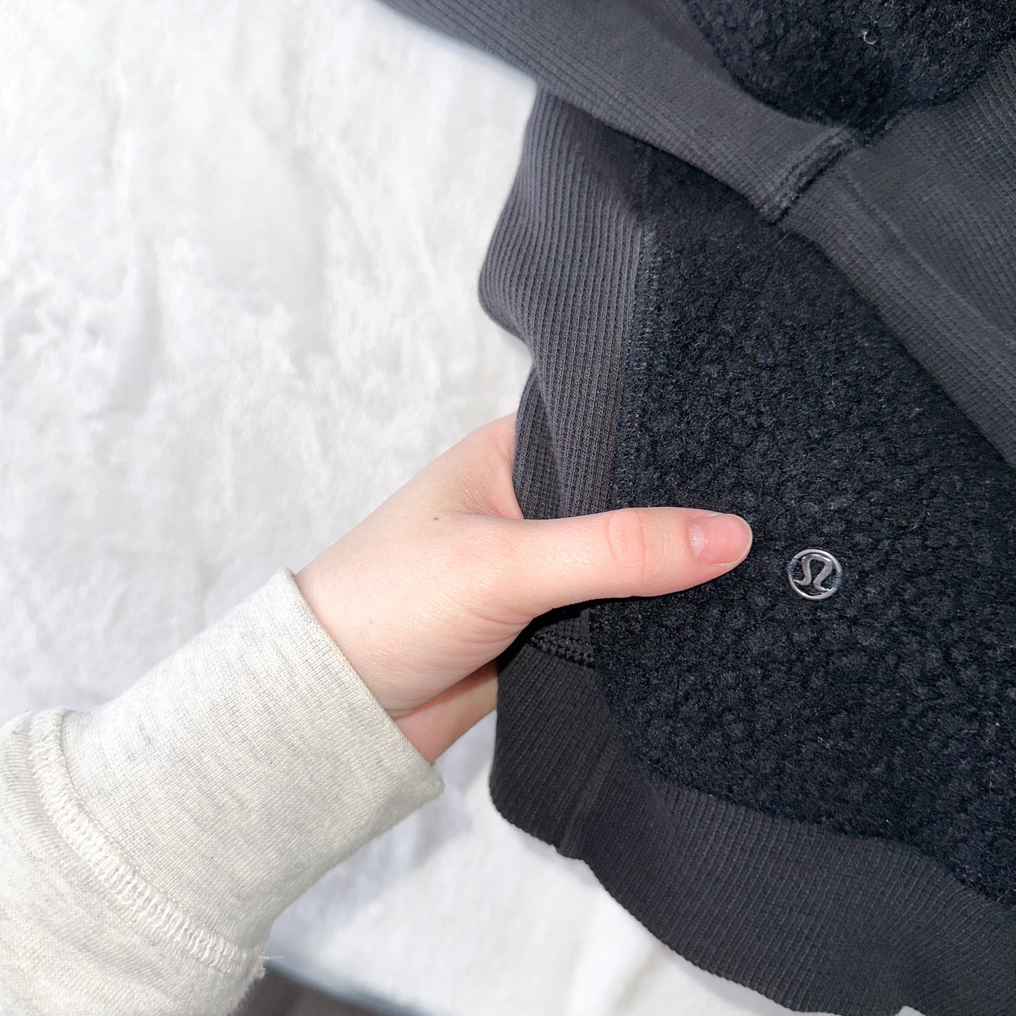 Size 4 Black Stand Out Sherpa 1/2 Zip