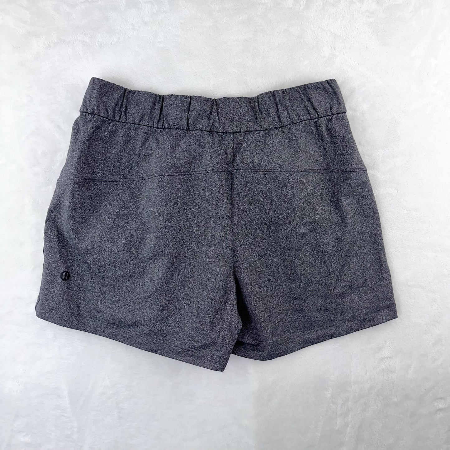 Size 6 Heathered Black On The Fly Short 2.5”