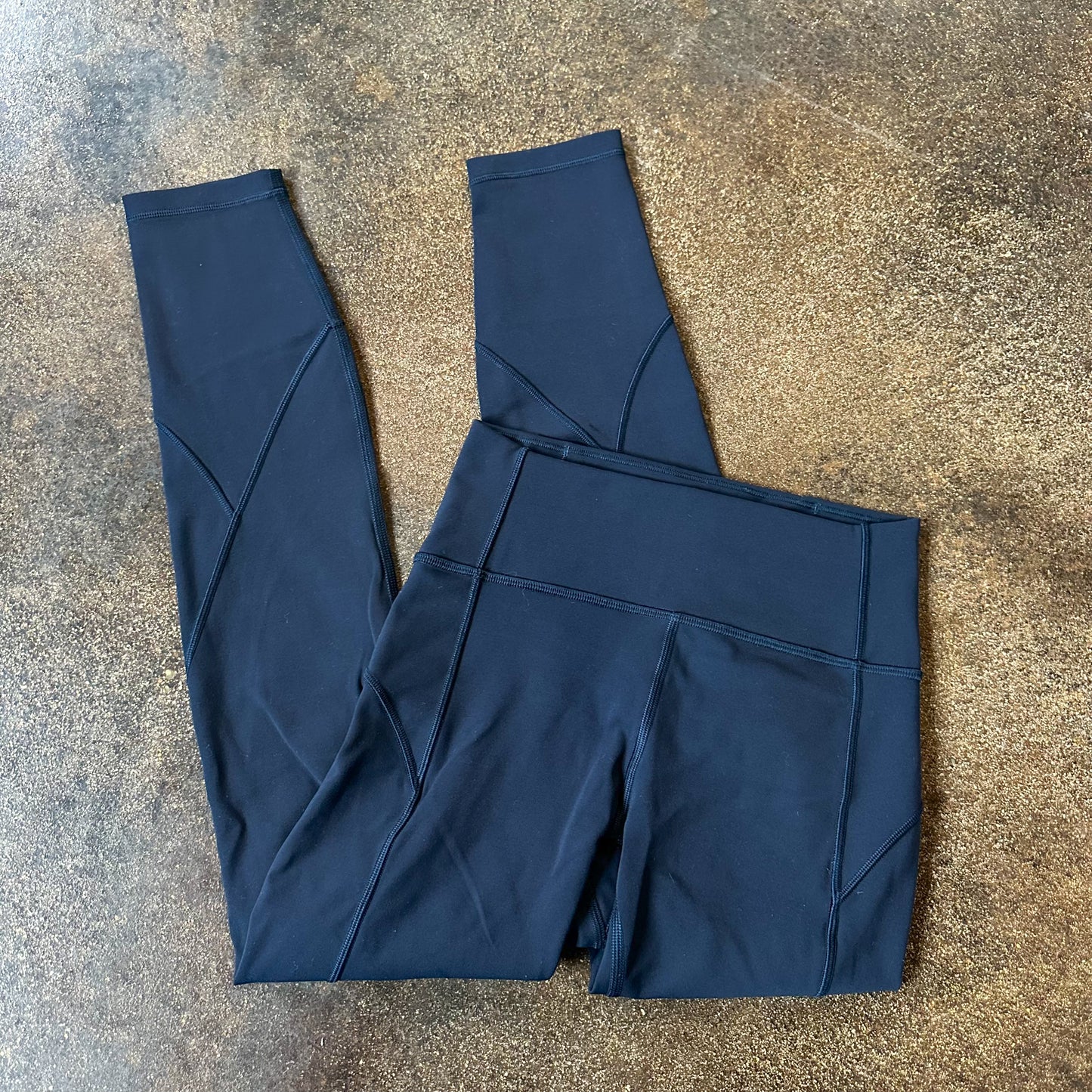 Size 4 True Navy In Movement Legging 25”