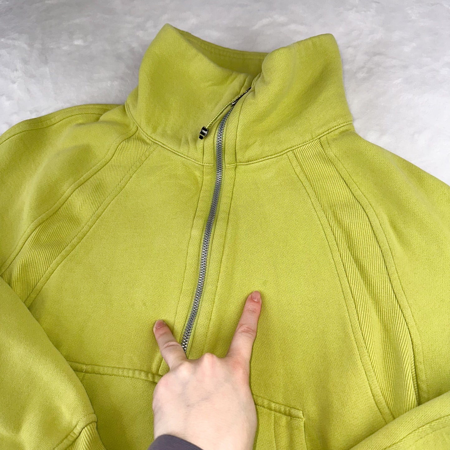 Size XS/S Wasabi Scuba Oversized Funnel Neck Half Zip