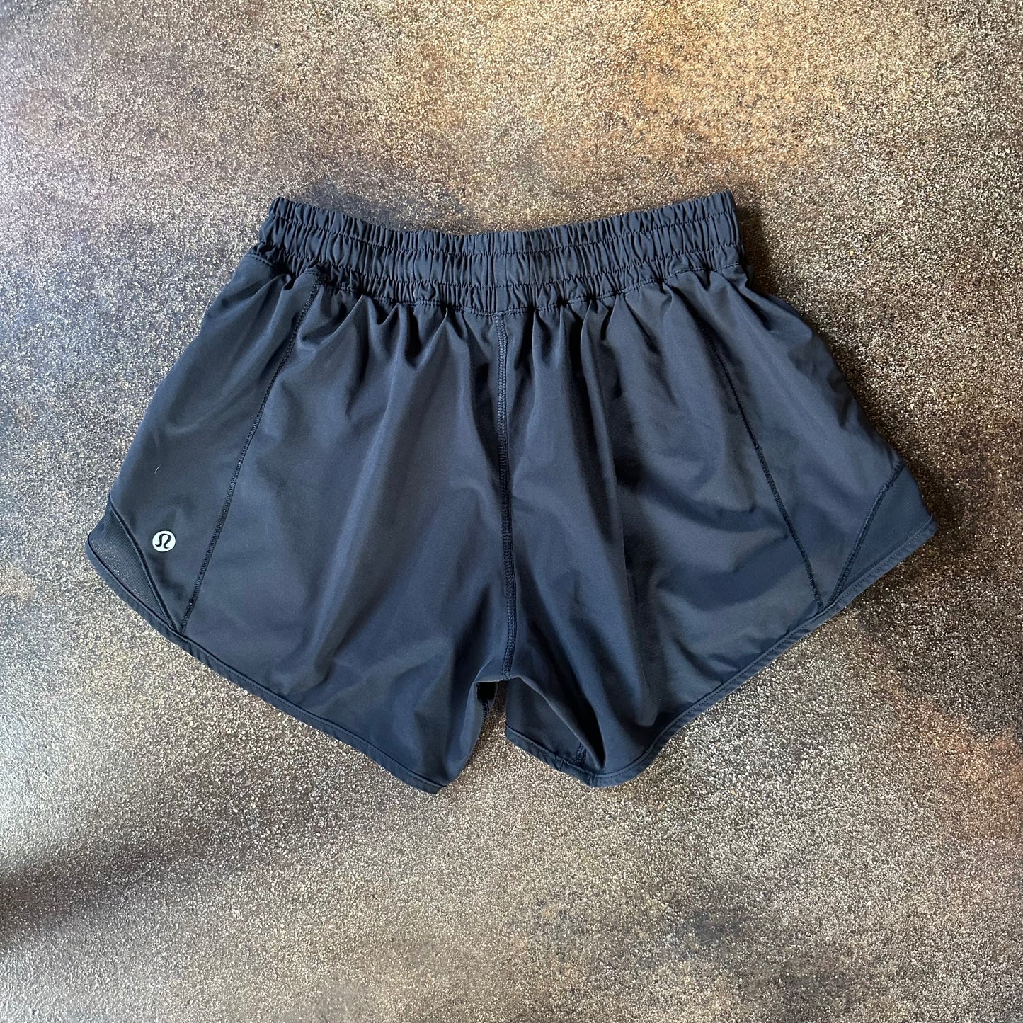 Size 8 Black Hotty Hot Short 4”