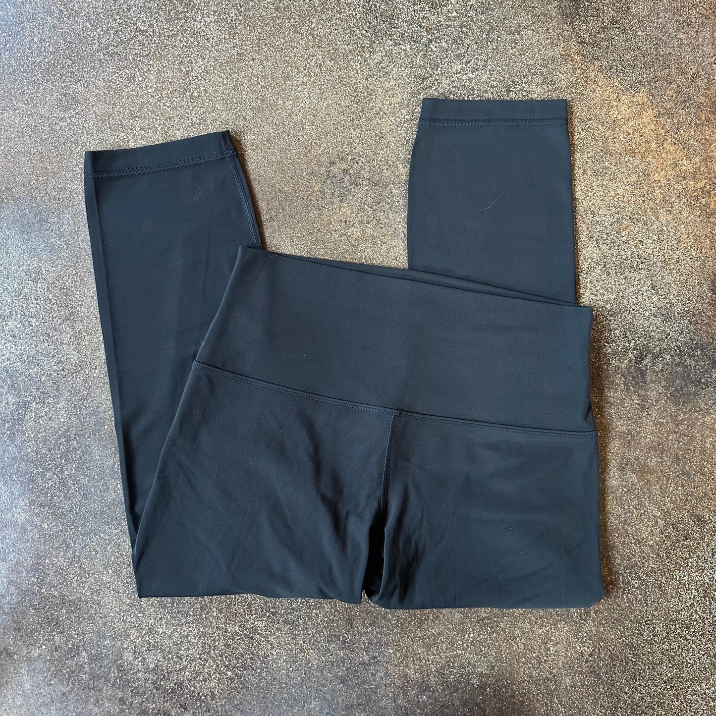 Size 8 Black Align Legging 21”