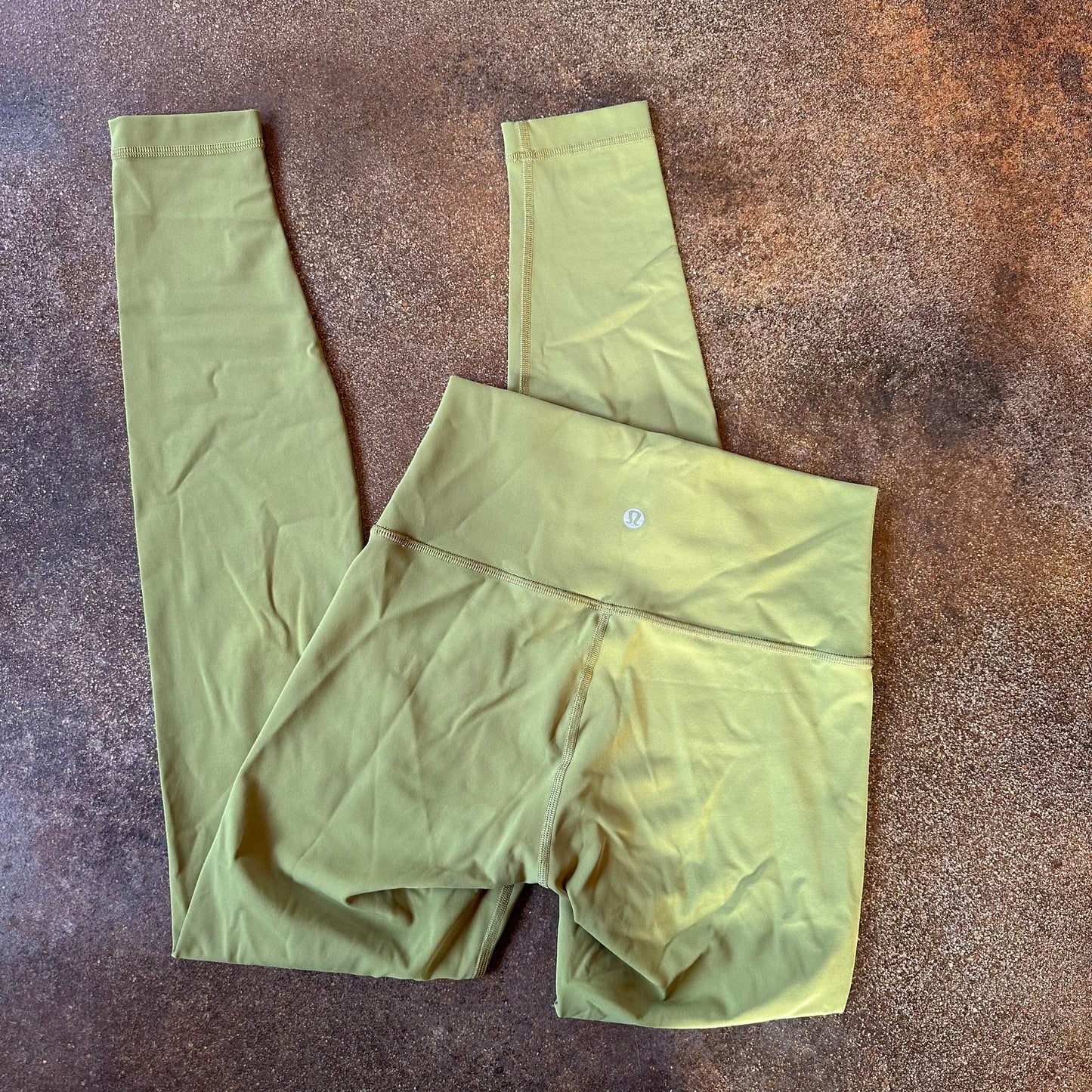 Size 4 Bronze Green Wunder Under Legging 28”