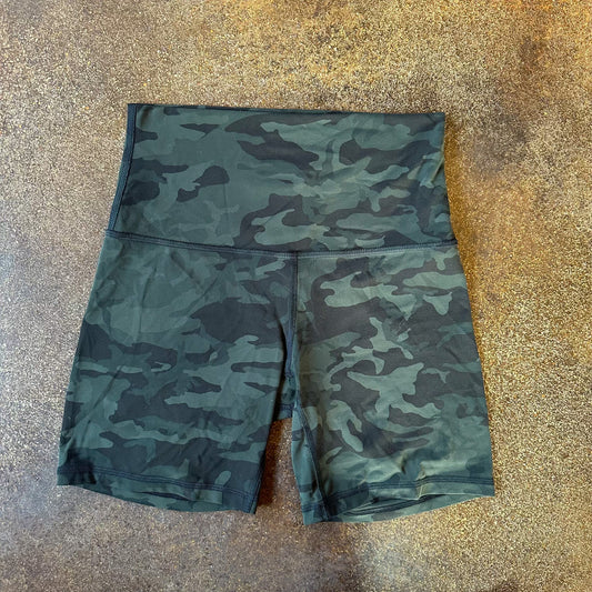 Size 4 Incognito Camo Multi Gator Green Align Short 6”