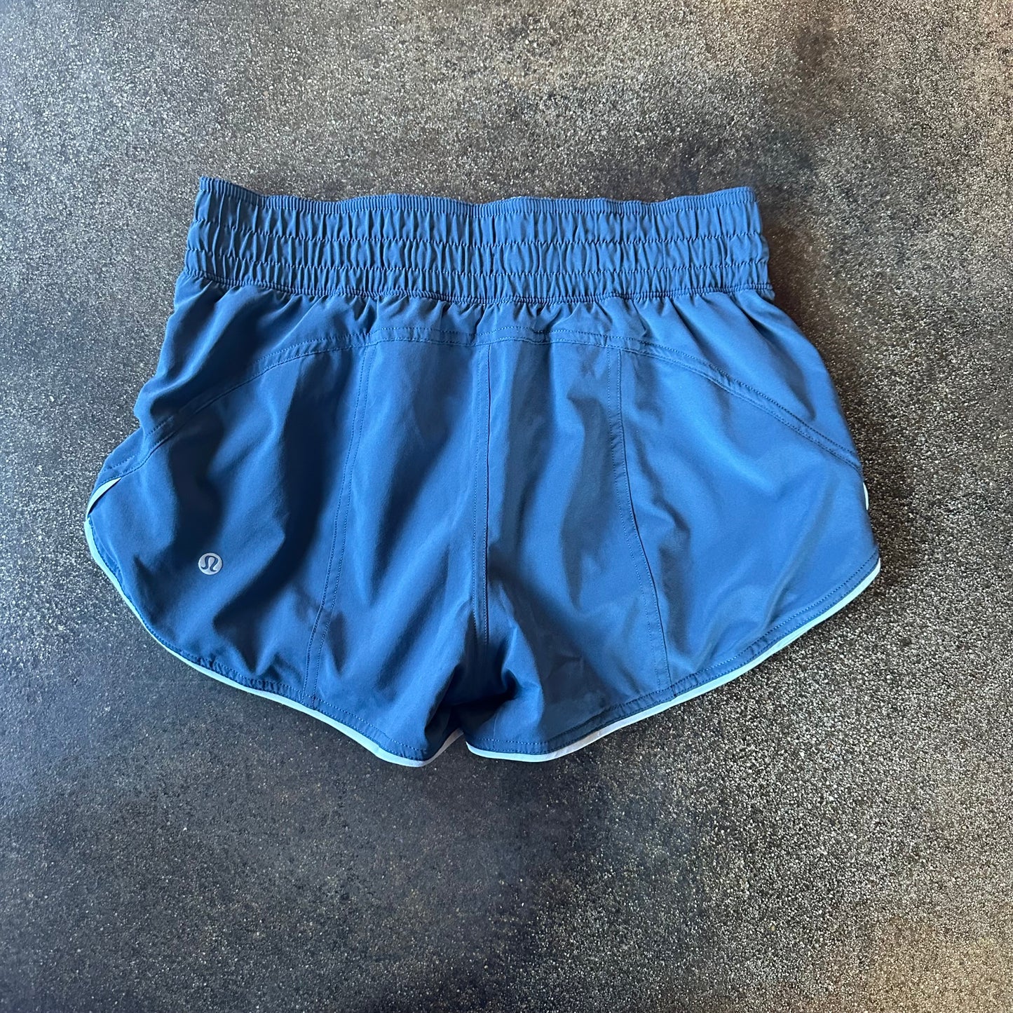 Size 4 Ink Blue/Daydream Choose A Side Short 3” *reversible