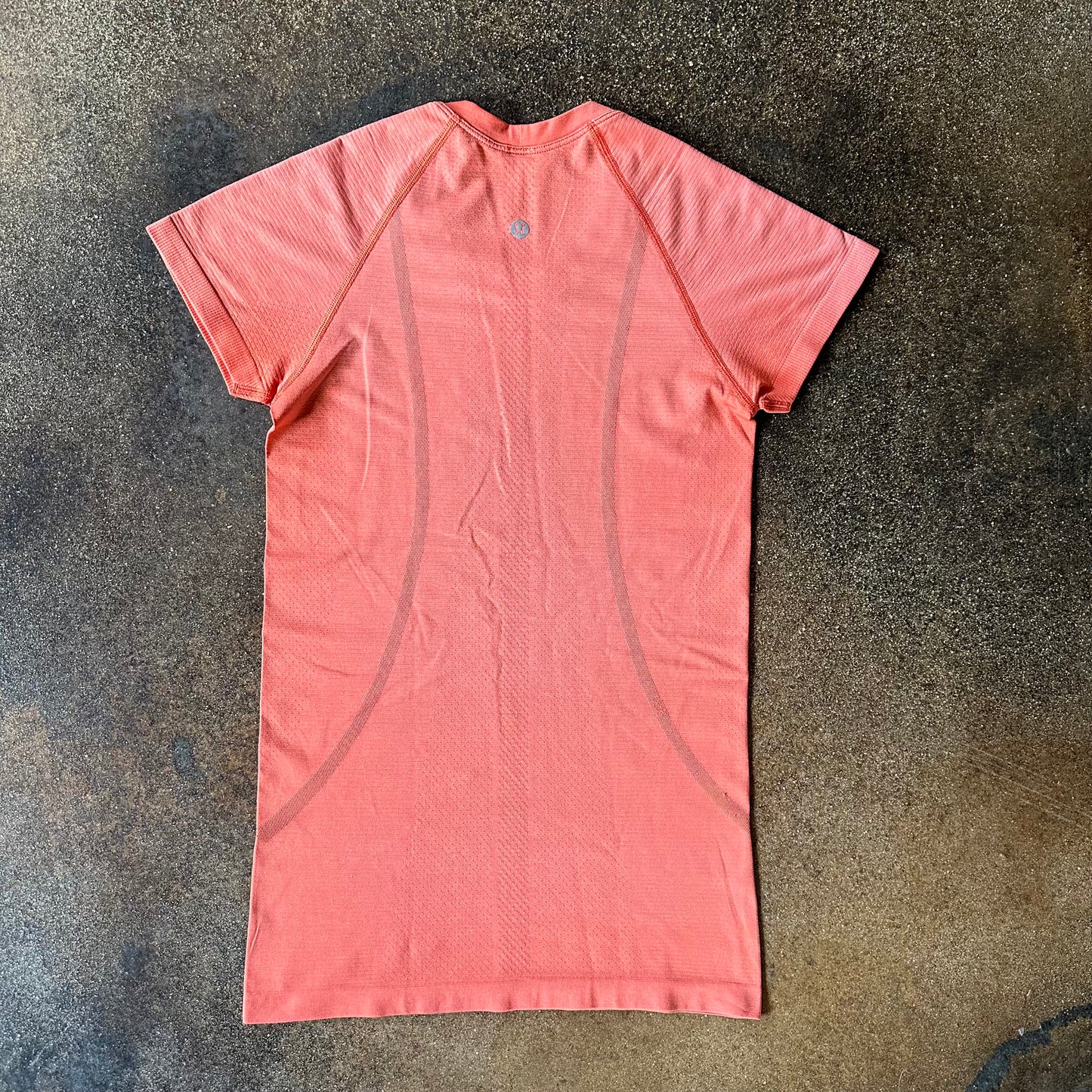 Size 4 Warm Coral Swifly Short Sleeve