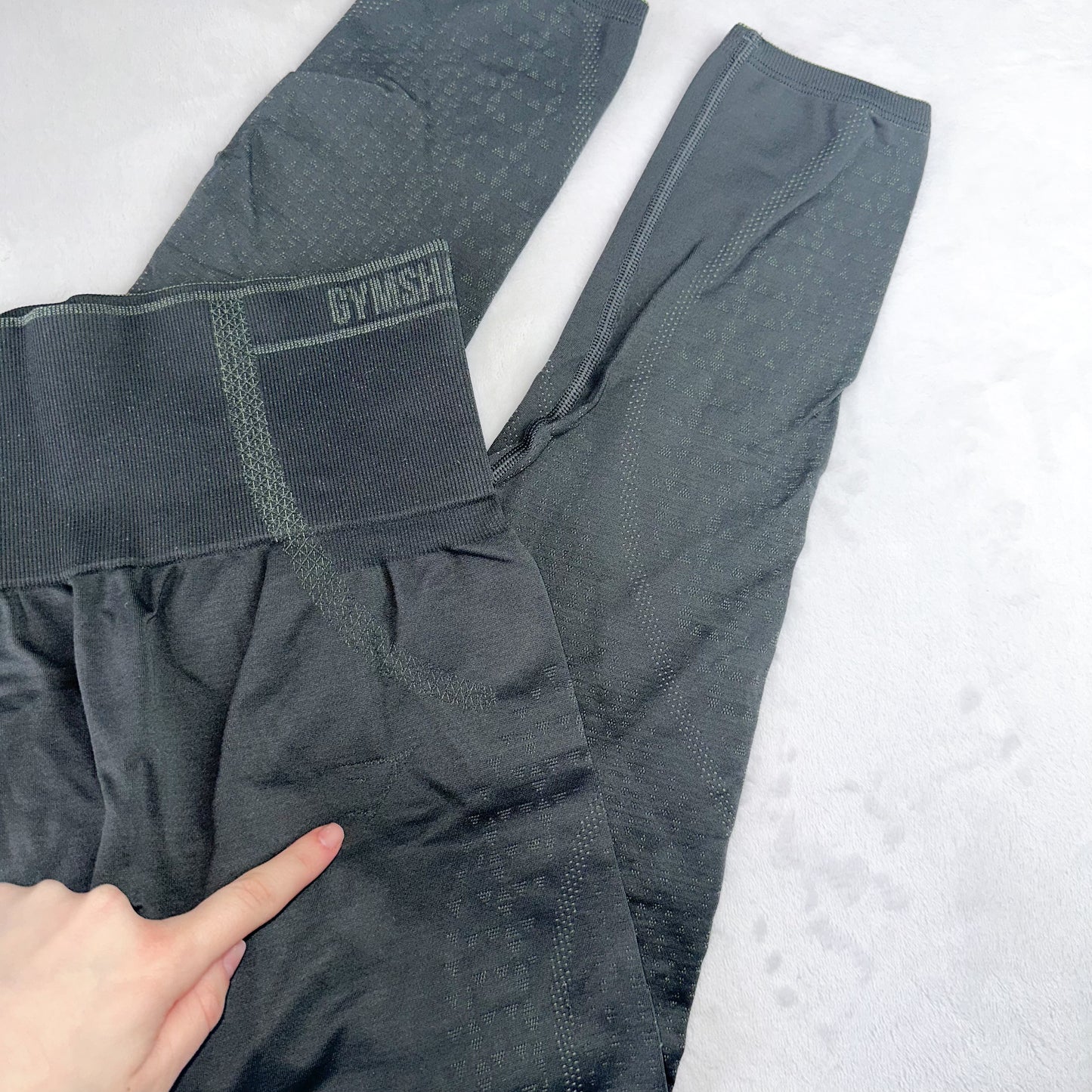 Size M Gray/Green Gymshark Apex Legging