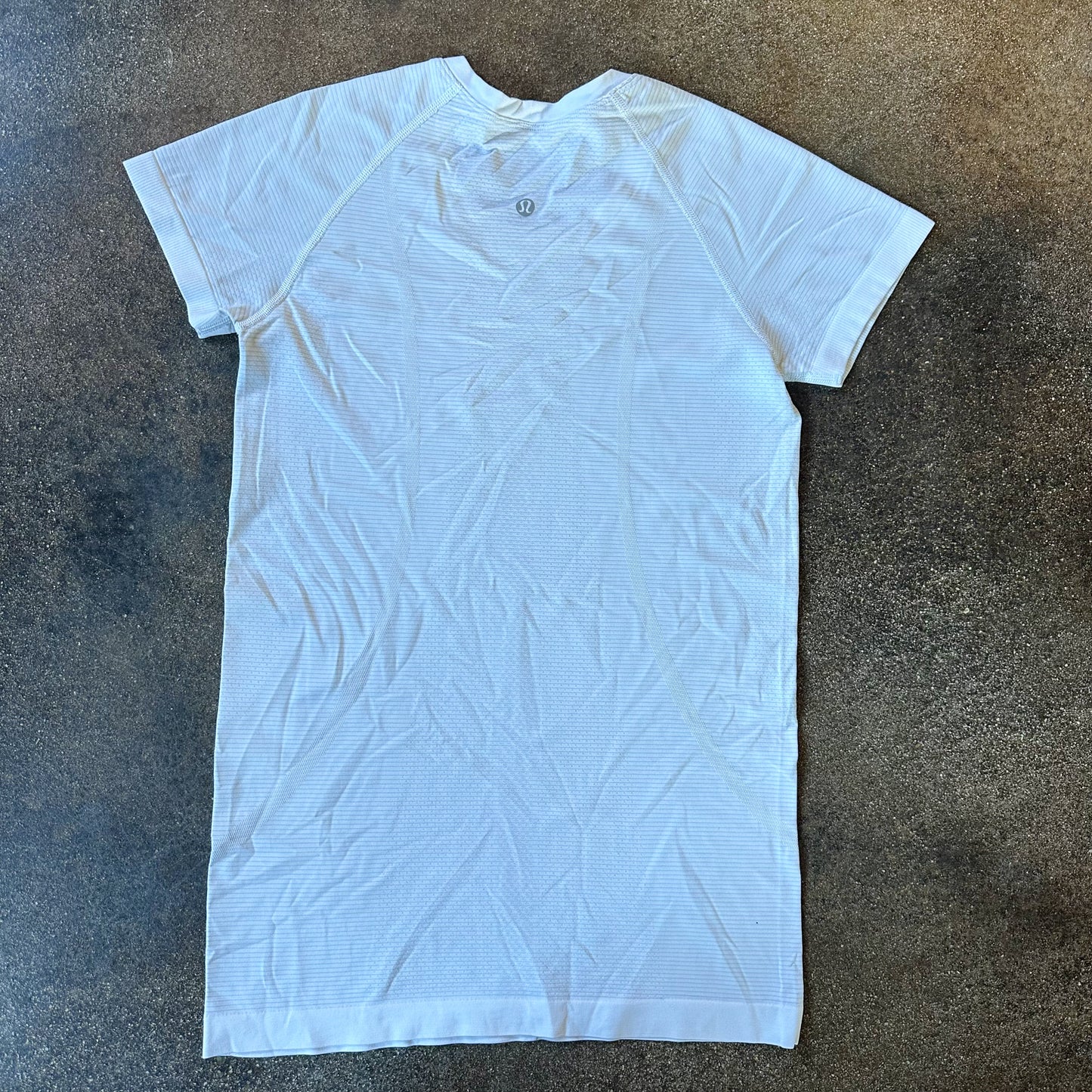 Size 6 White Swifly Short Sleeve 2.0