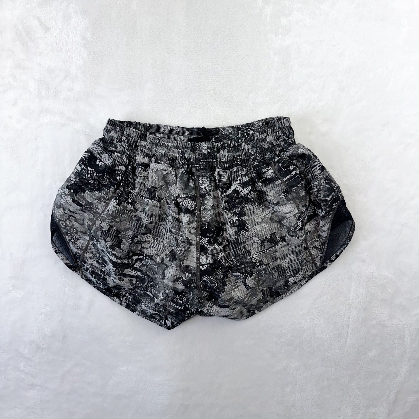 Size 6 Masked Lace Starlight Black Hotty Hot Short 2.5”
