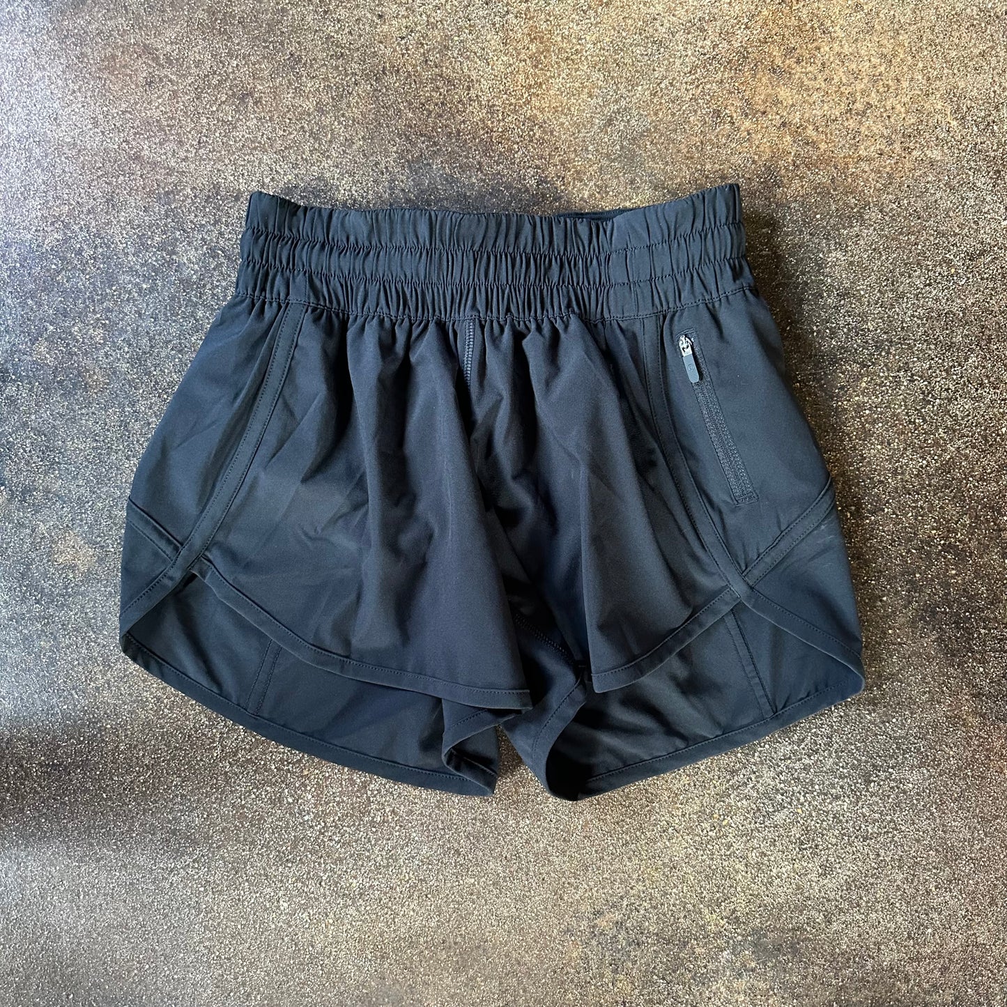 Size 4 Black Tracker Short 4”