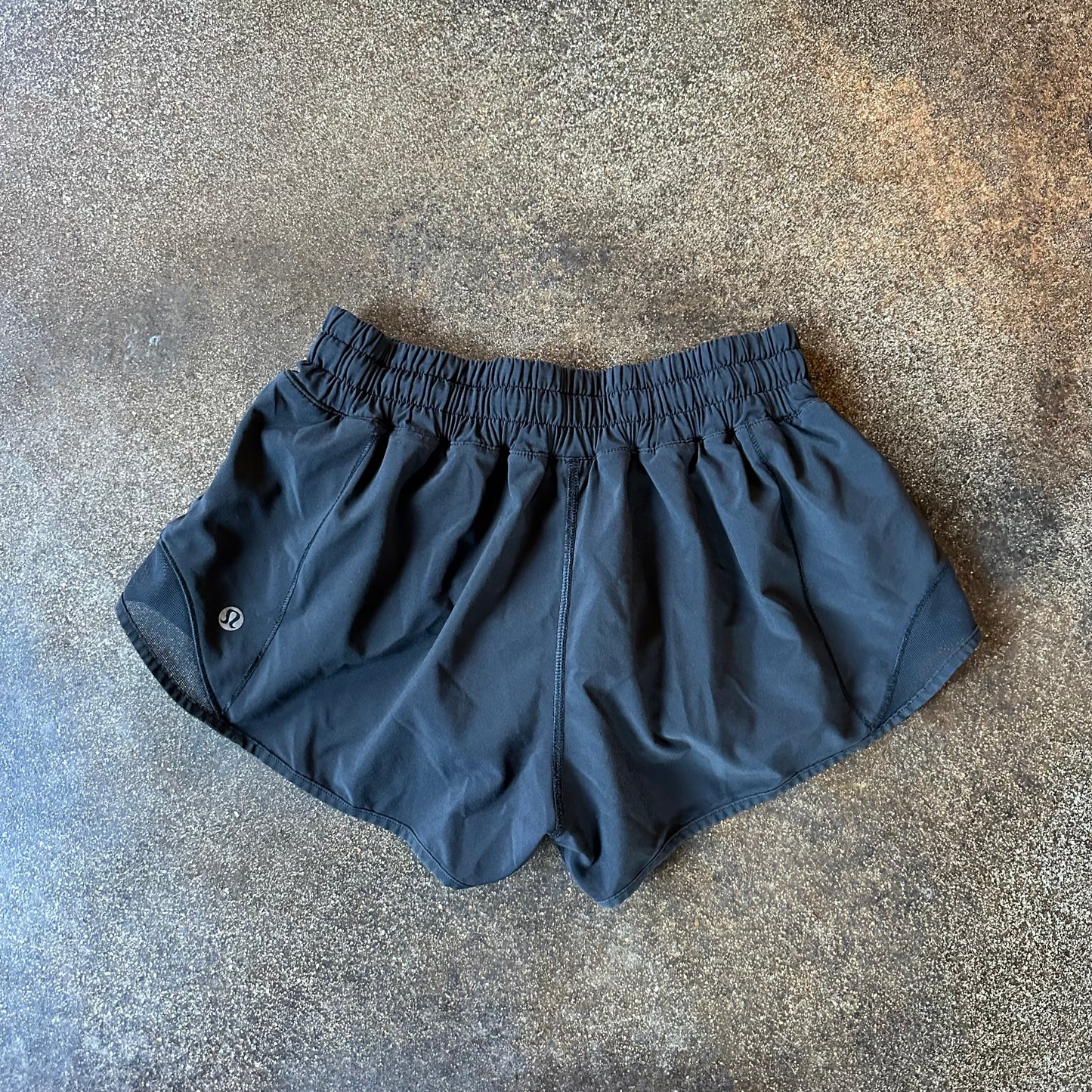 Size 4 Black Hotty Hot Short 2.5”