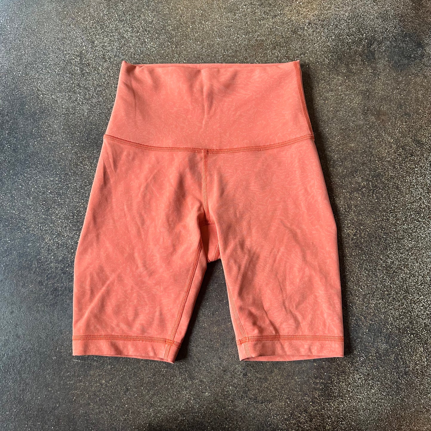 Size 2 Crunch Warm Coral Wunder Train Short 8”