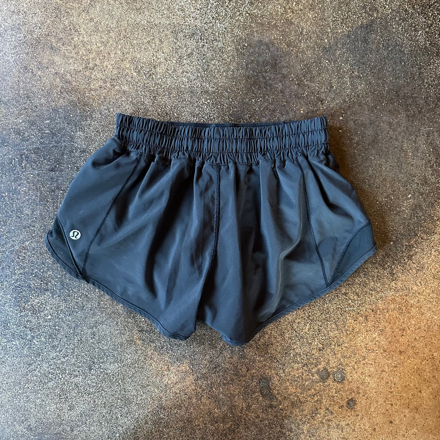 Size 4 Black Hotty Hot Short 2.5”