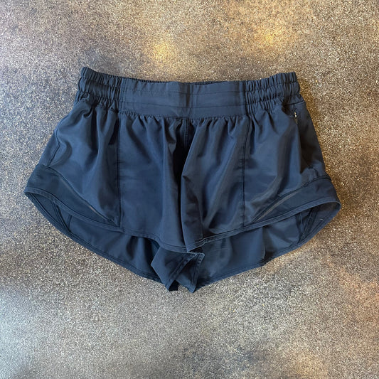 Size 6 Black Hotty Hot Short 2.5”