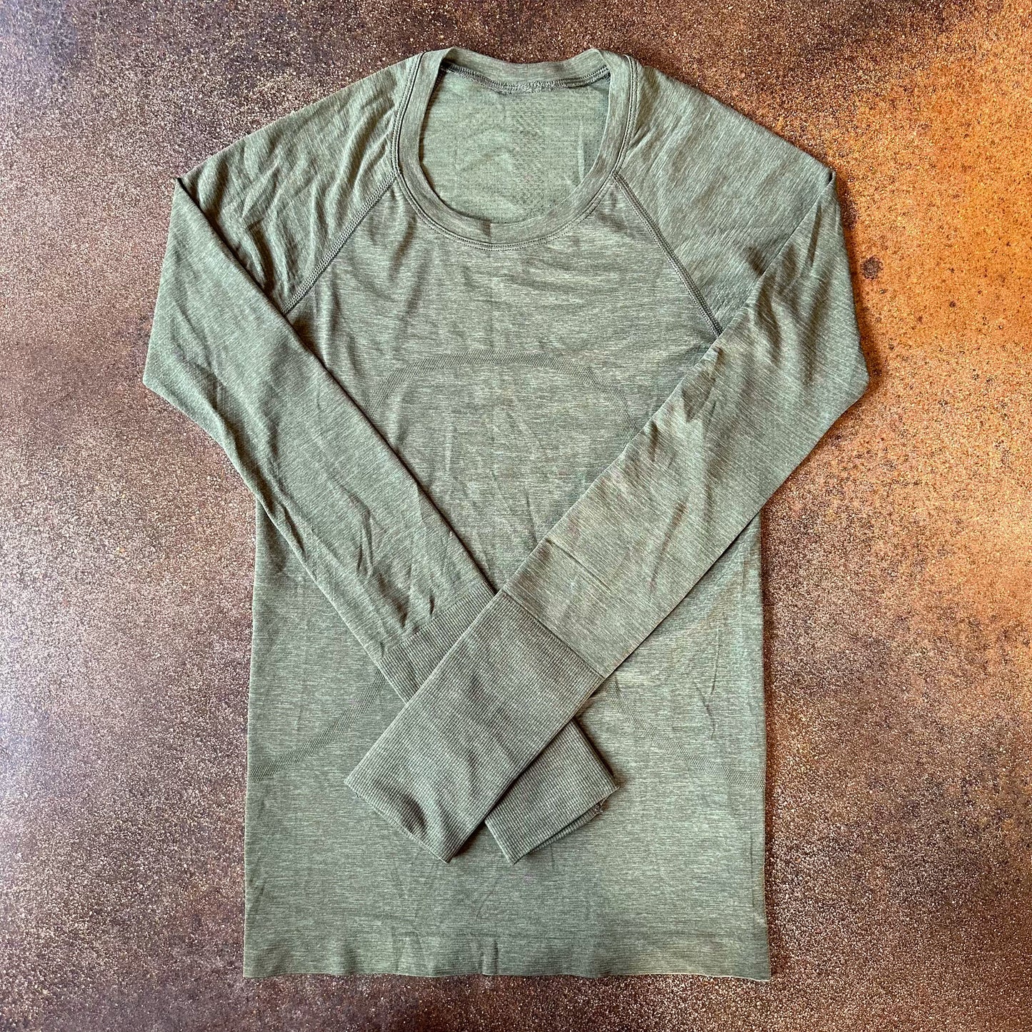 Size 4 Willow Green/Army Green Swifly Long Sleeve 2.0