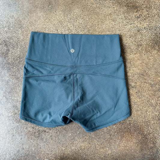Size 6 Submarine In Movement Short 2.5”
