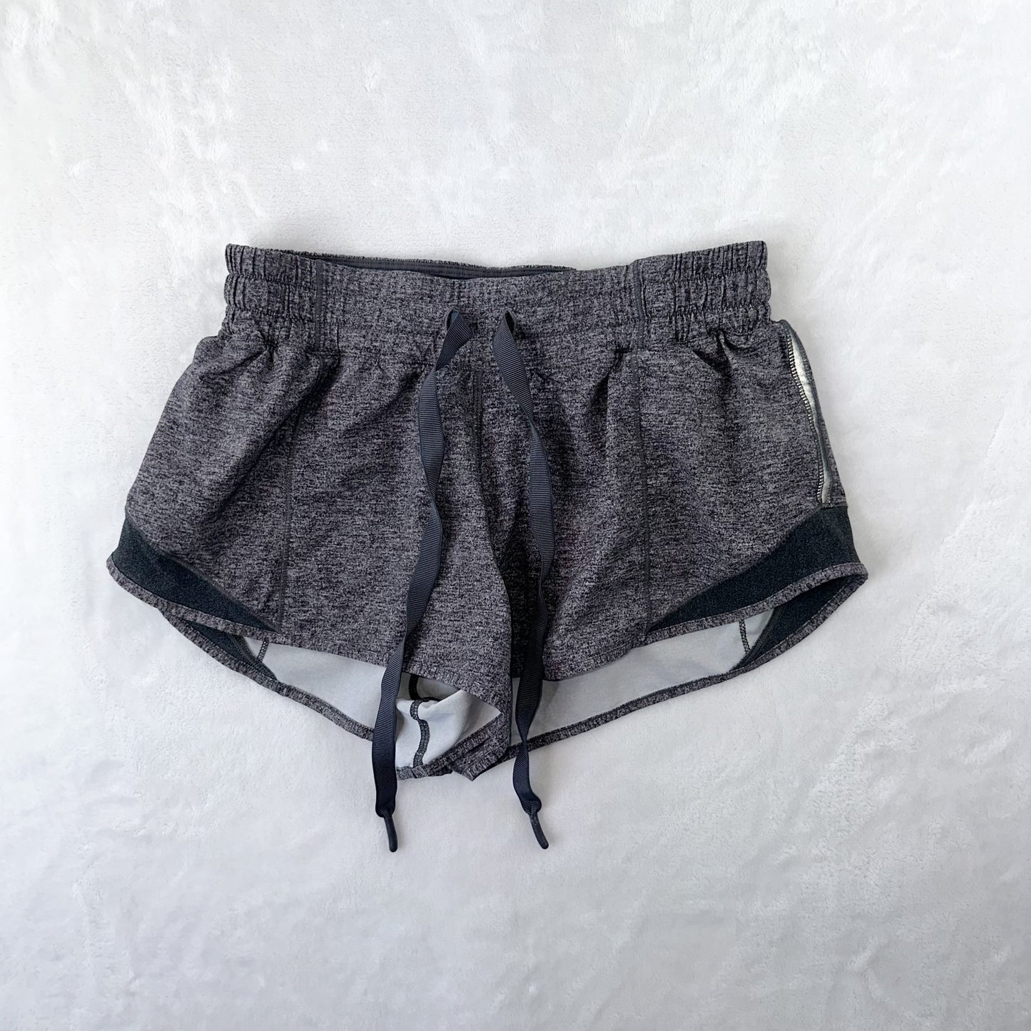 Size 6 Heather Lux Multi Black OG Hotty Hot Short 2.5”