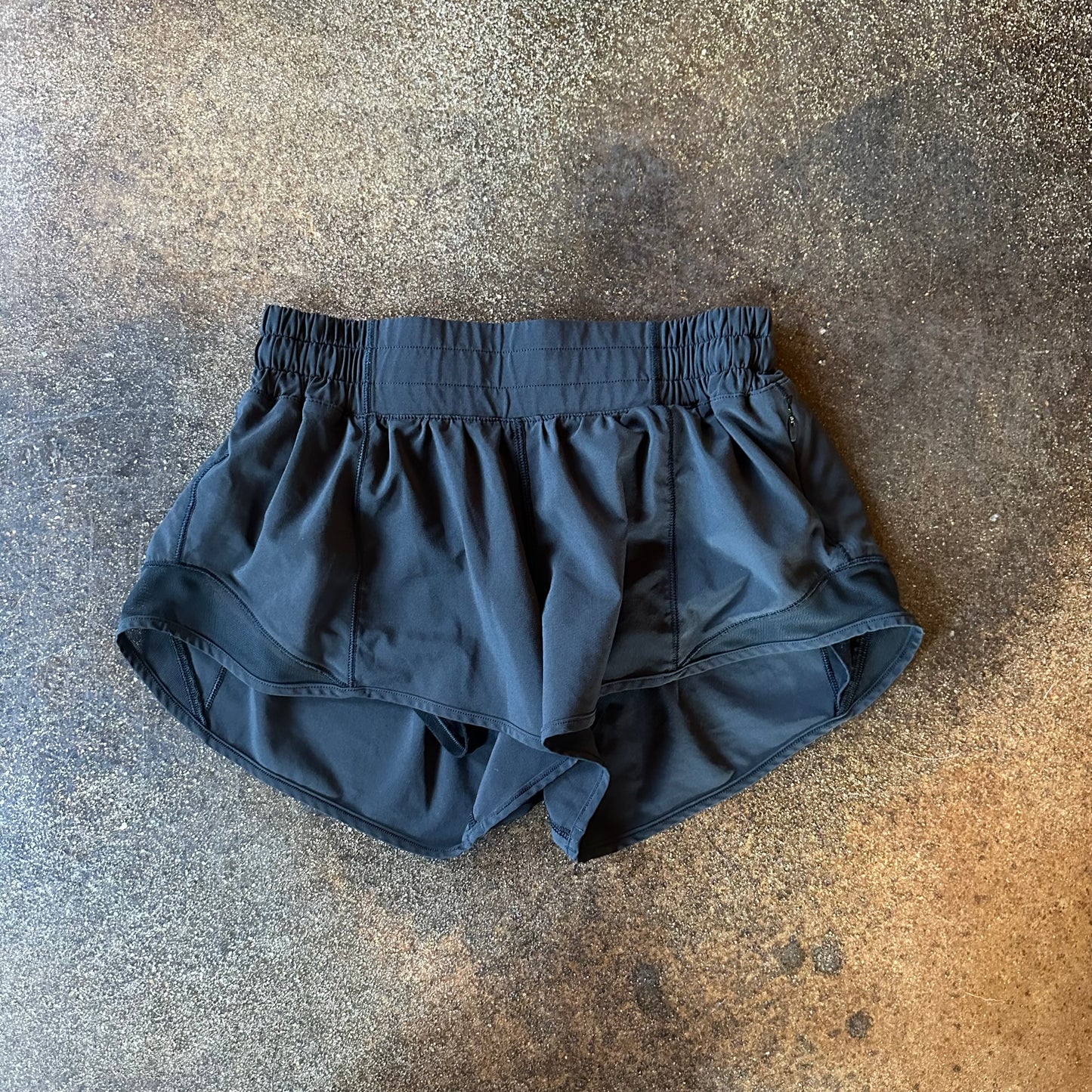 Size 4 Black Hotty Hot Short 2.5”