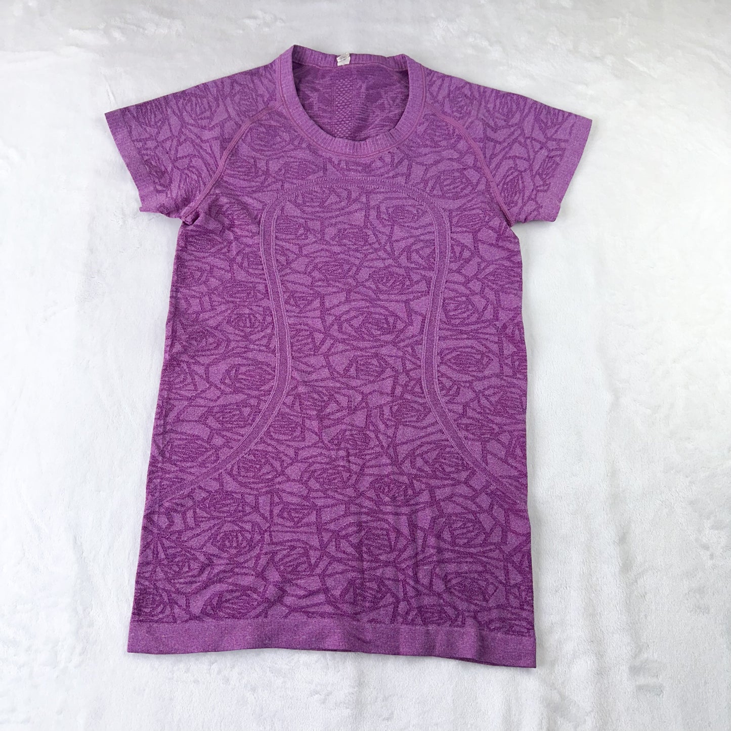 Size 6 Heathered Regal Plum Swifly Short Sleeve