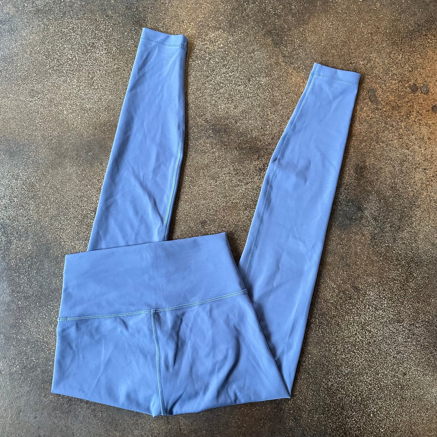 Size 6 Water Drop Wunder Train Legging 28”
