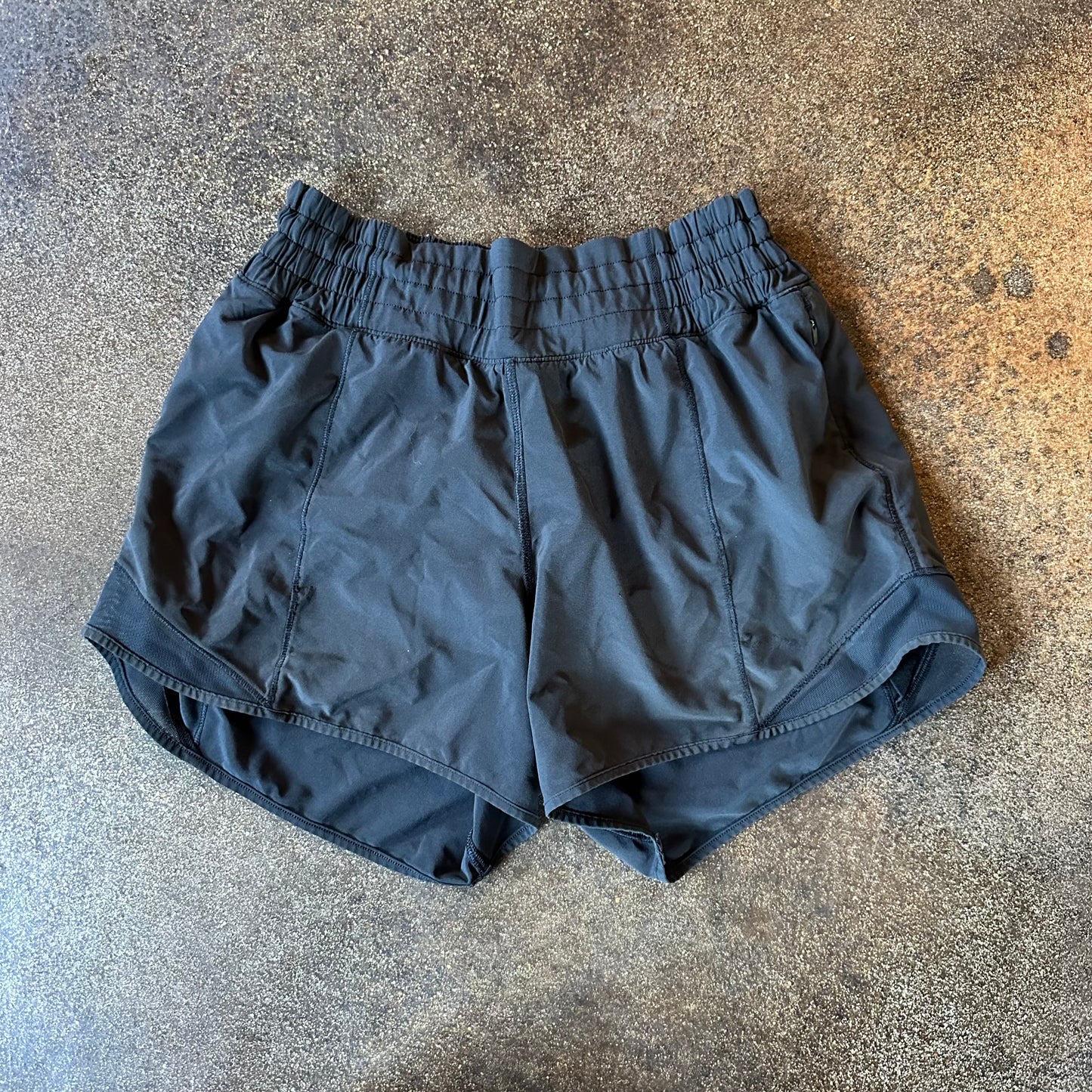 Size 4 Black Hotty Hot Short 4” HIGHRISE