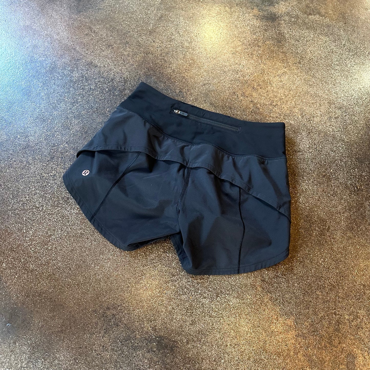 Size 0 Black/PANTONE Speed Up Mid-Rise Lined Short 4" *Graphic