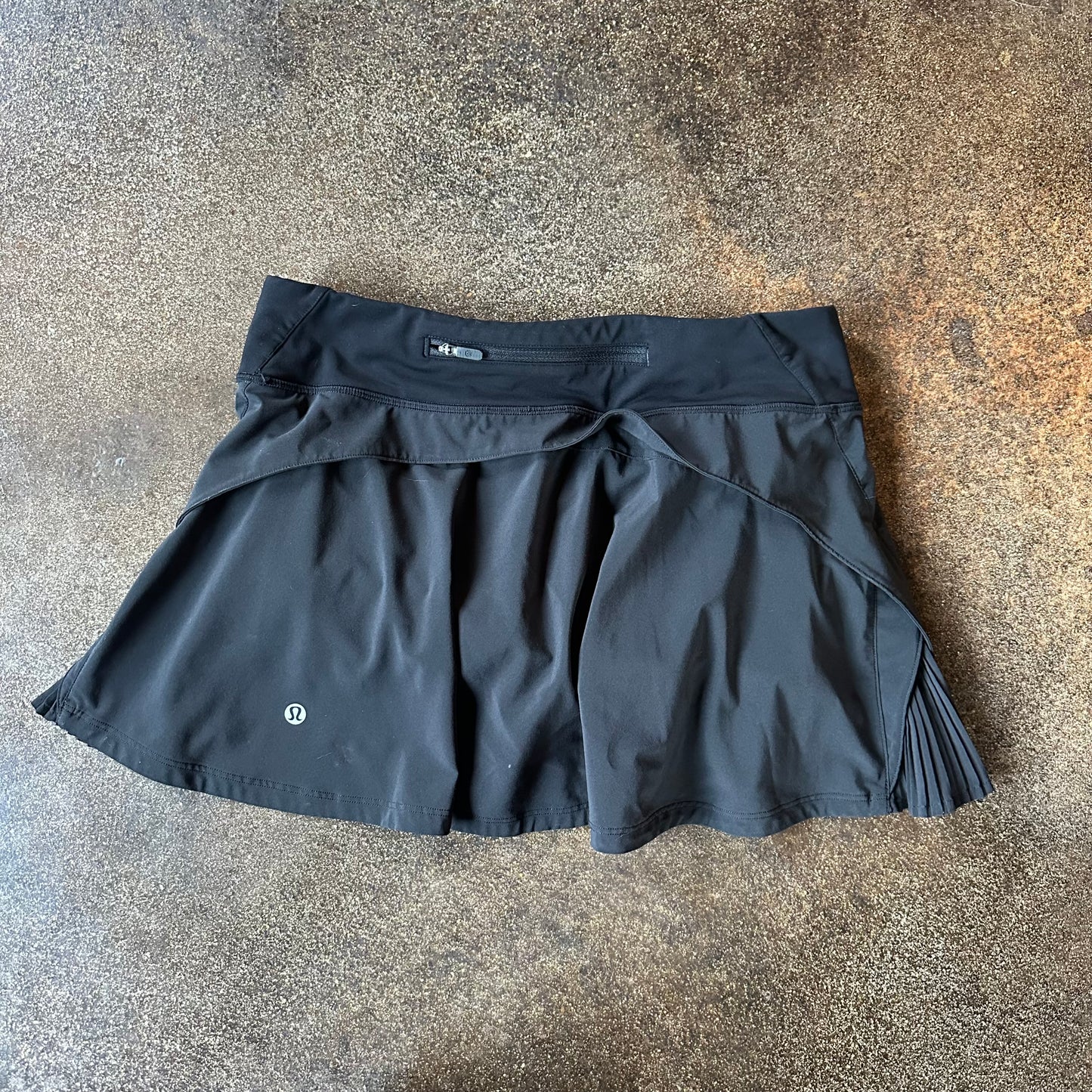 Size 6 Black Play Off The Pleats Skirt 13”