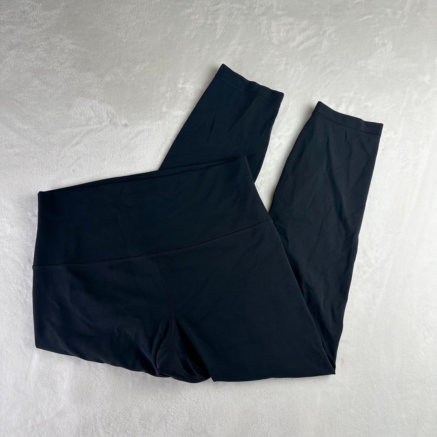 Size 10 Black Align Legging 23”