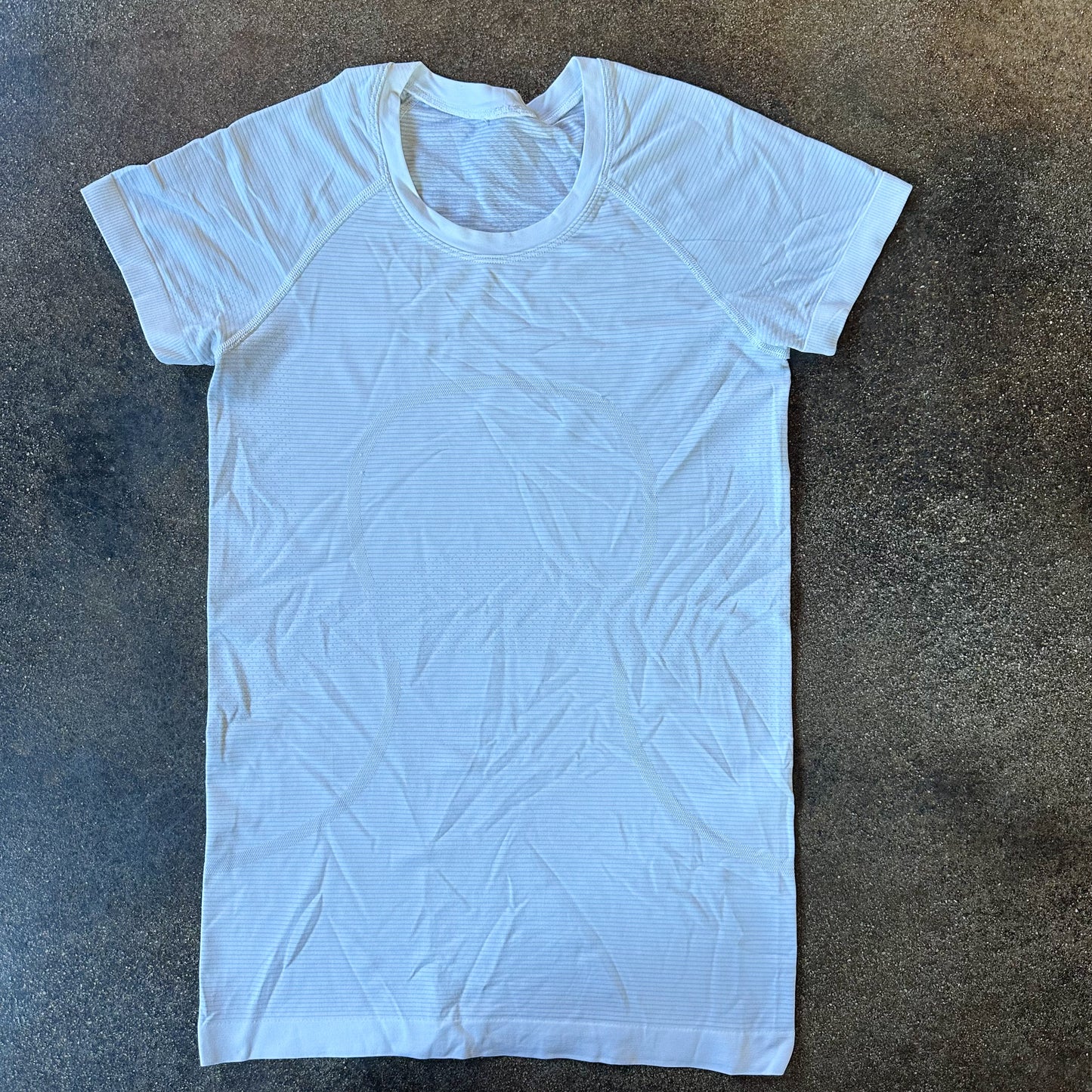 Size 6 White Swifly Short Sleeve 2.0