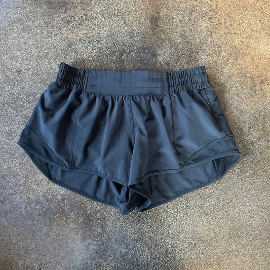 Size 6 Black Hotty Hot Short 2.5”