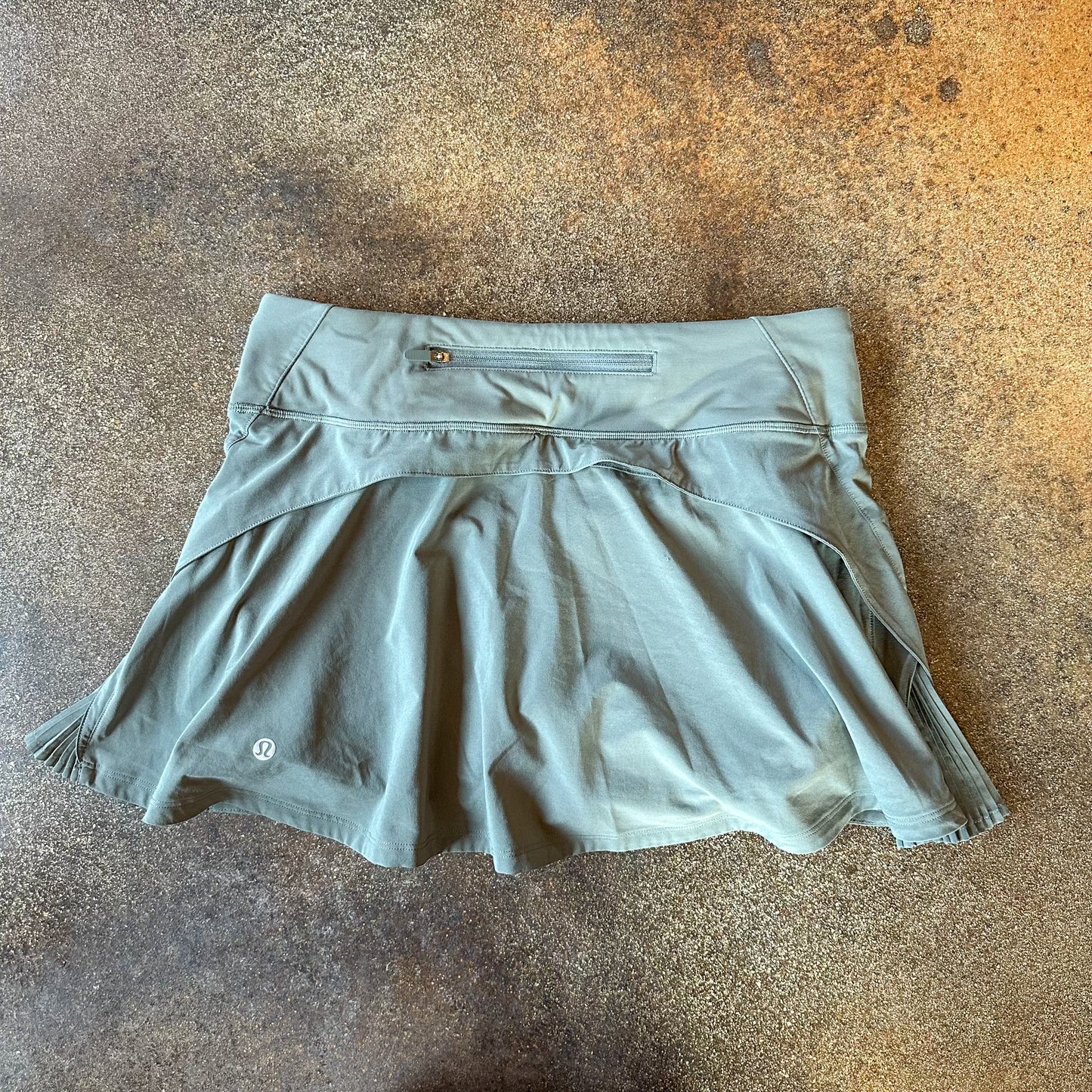 Size 6 Grey Sage Play Off The Pleats Skirt *13"