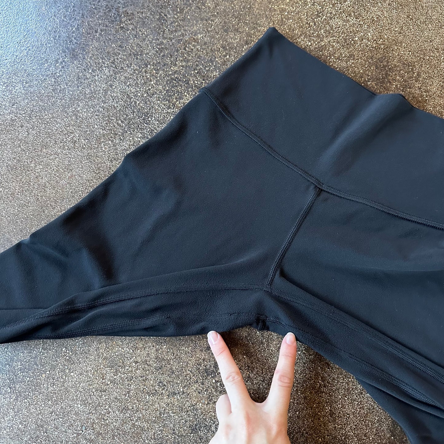 Size 4 Black Align Legging 24”