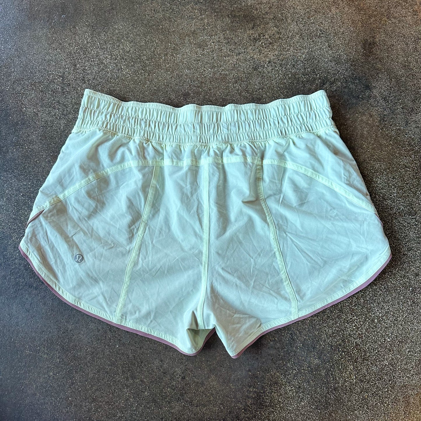 Size 8 Elixir/Quicksand Choose A Side Short *Reversible 3"