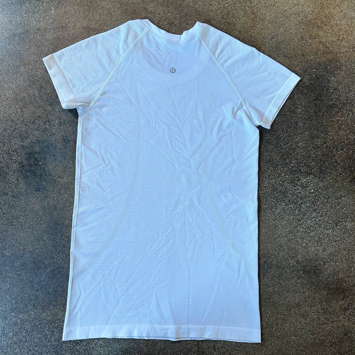 Size 6 White Swifly Short Sleeve 2.0