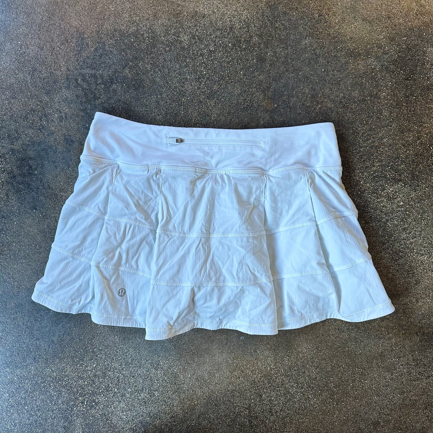 Size 6 White Pace Rival Skirt 13”